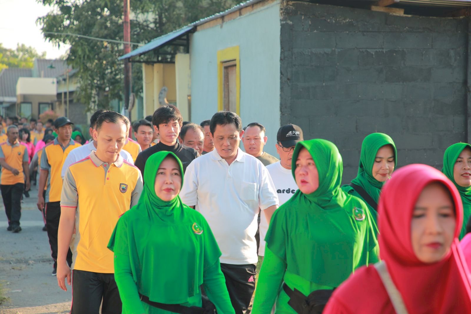 Wakil Bupati Klaten mengikuti kegiatan senam sehat dalam rangka menyambut HUT Bhayangkara ke-78