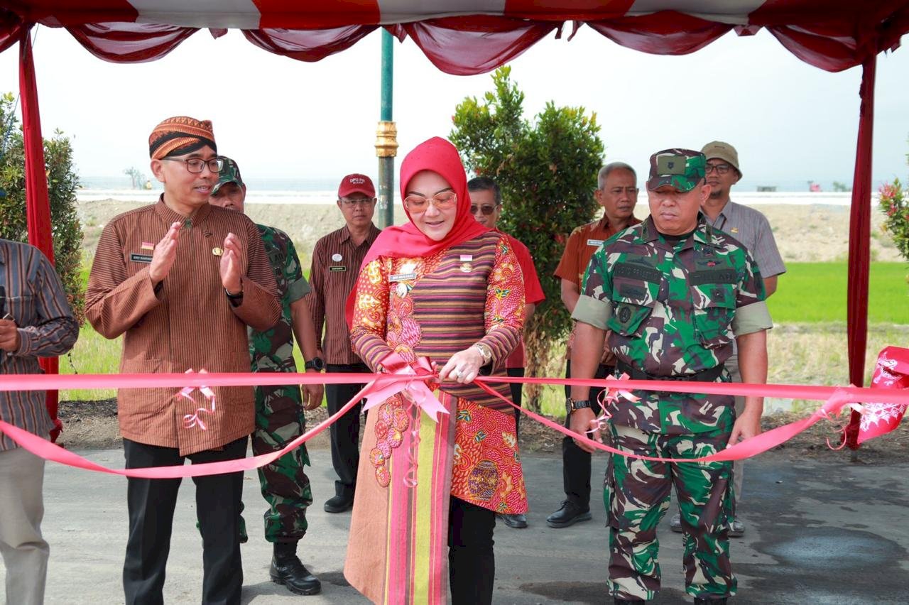 Tutup KBMKB XXIII, Bupati Klaten Resmikan Talud Irigasi Sawah & Kantor Pelayanan Demakijo