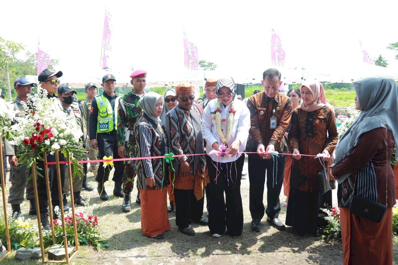 Sambang Warga Manisrenggo, Bupati Klaten Resmikan Kantor Desa Kebonalas & Wisata Kampung Buah Tlatar