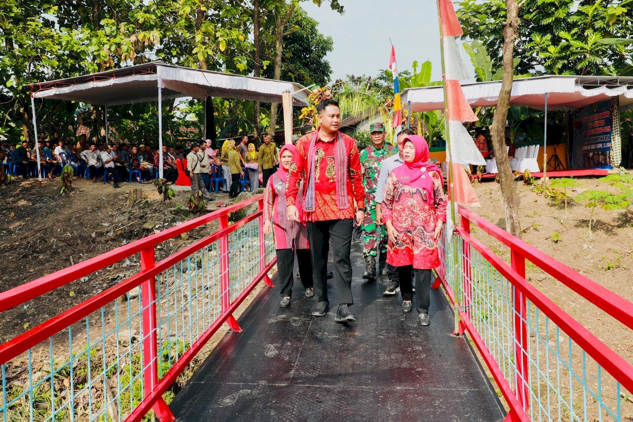Bupati Klaten Resmikan Jembatan di Dukuh Bogor, Desa Bener, Kecamatan Wonosari
