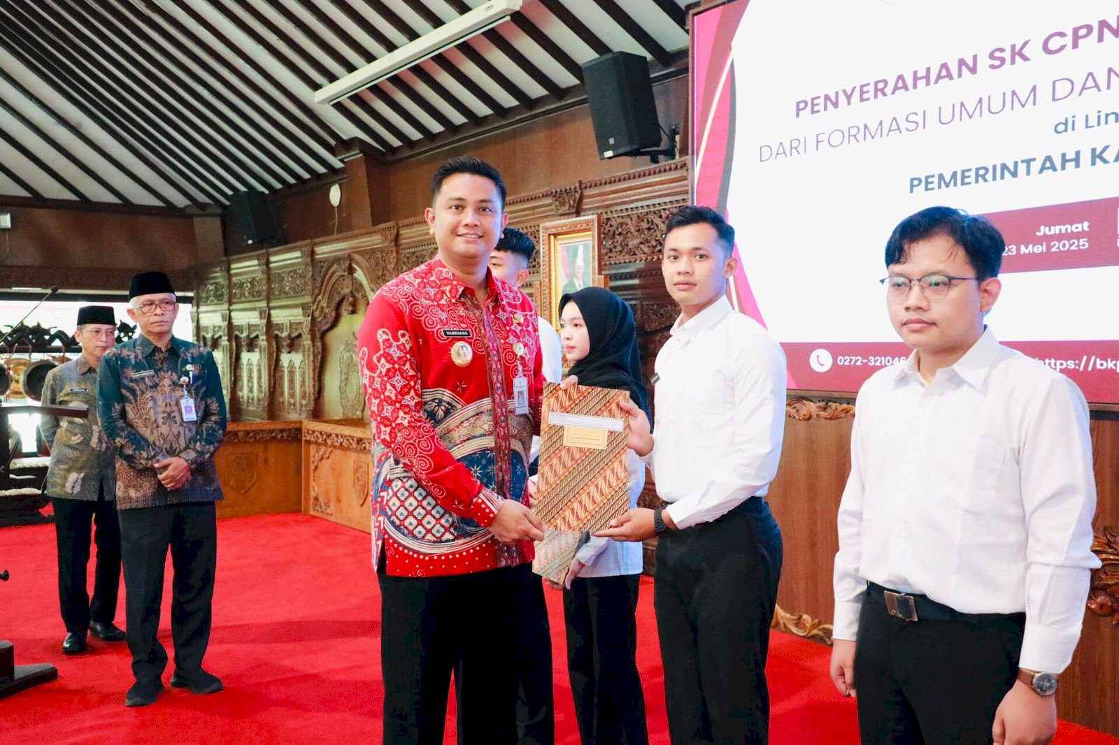 Bupati Klaten Serahkan SK CPNS Kabupaten Klaten Formasi Tahun 2024