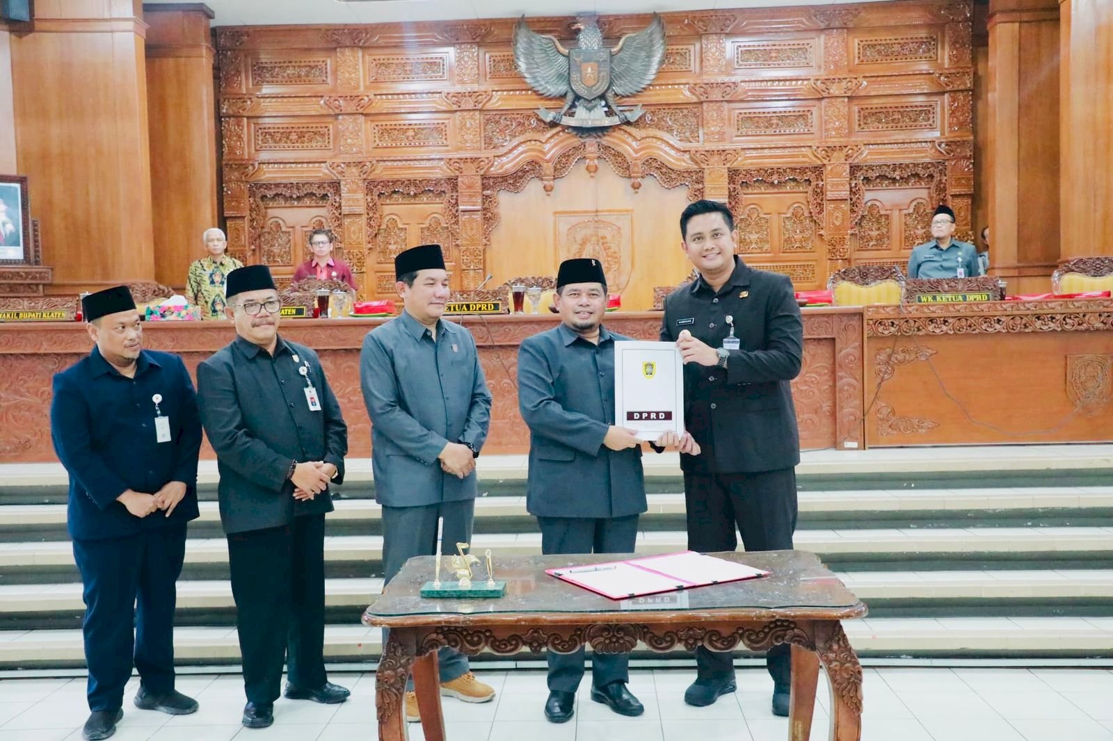 Bupati Klaten Hadiri Rapat Paripurna DPRD Bahas KUPA-PPAS dan Dua Raperda Strategis