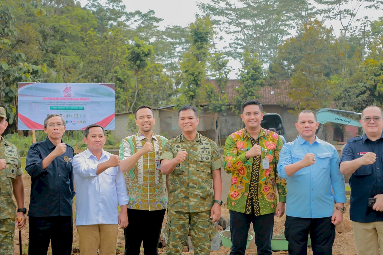 Bupati & Wakil Bupati Klaten Dampingi Wakil Panglima TNI Tinjau Pembangunan Koperasi Merah Putih di Klaten