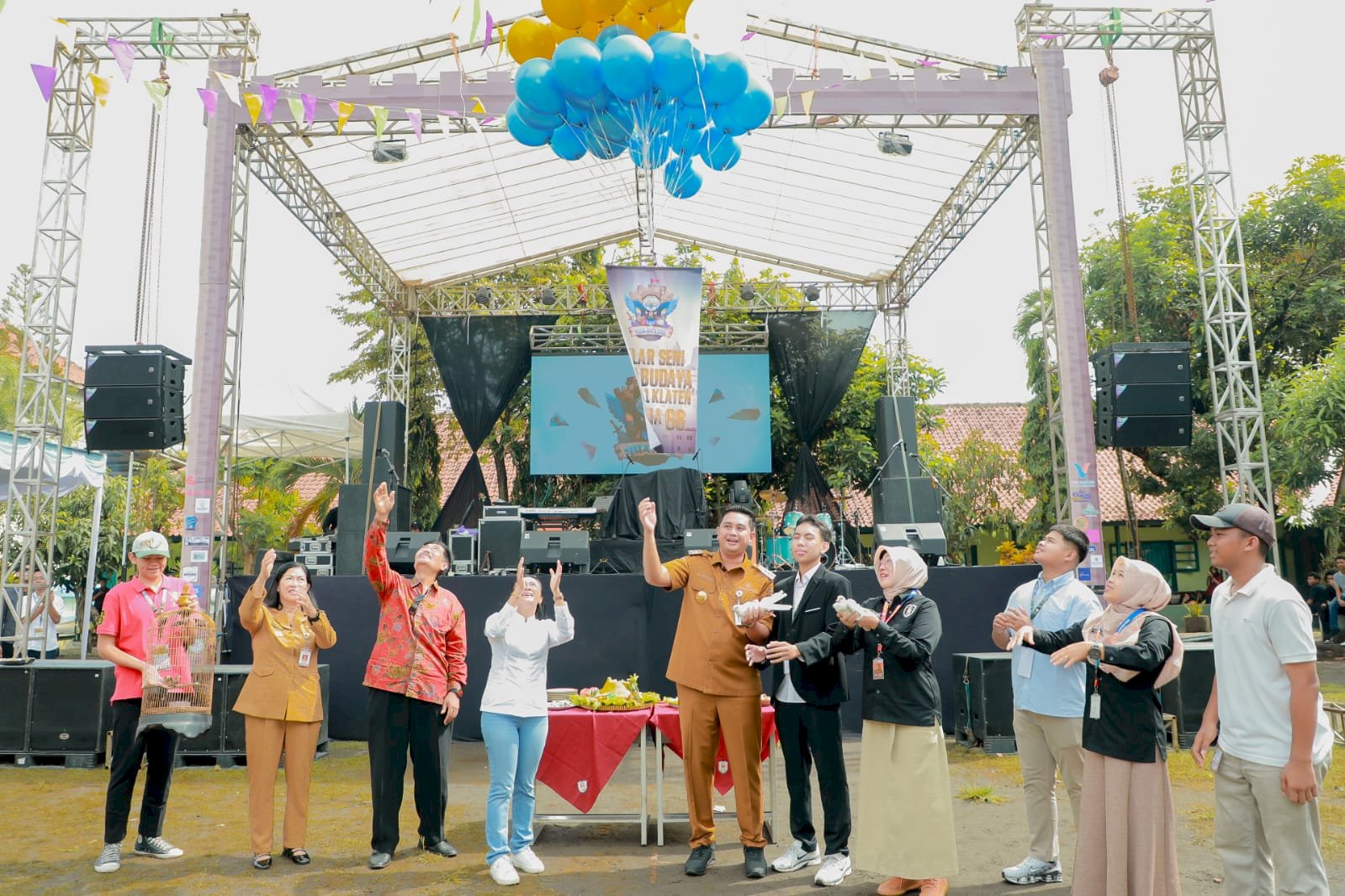 Bupati Klaten Hadiri Gelar Seni dan Budaya Iluxenia ke-68 SMA Negeri 1 Klaten
