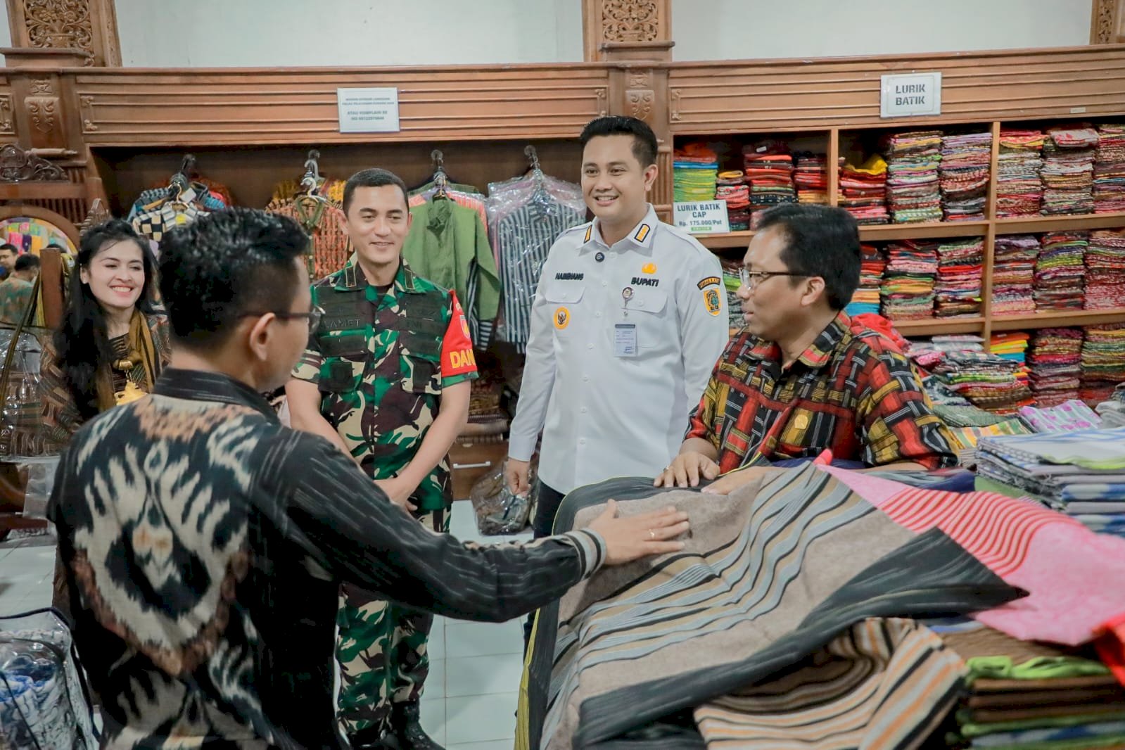 Bupati Klaten Hadiri Peluncuran Holding UMKM Sektor Fashion & Handicraft oleh Kementerian UMKM