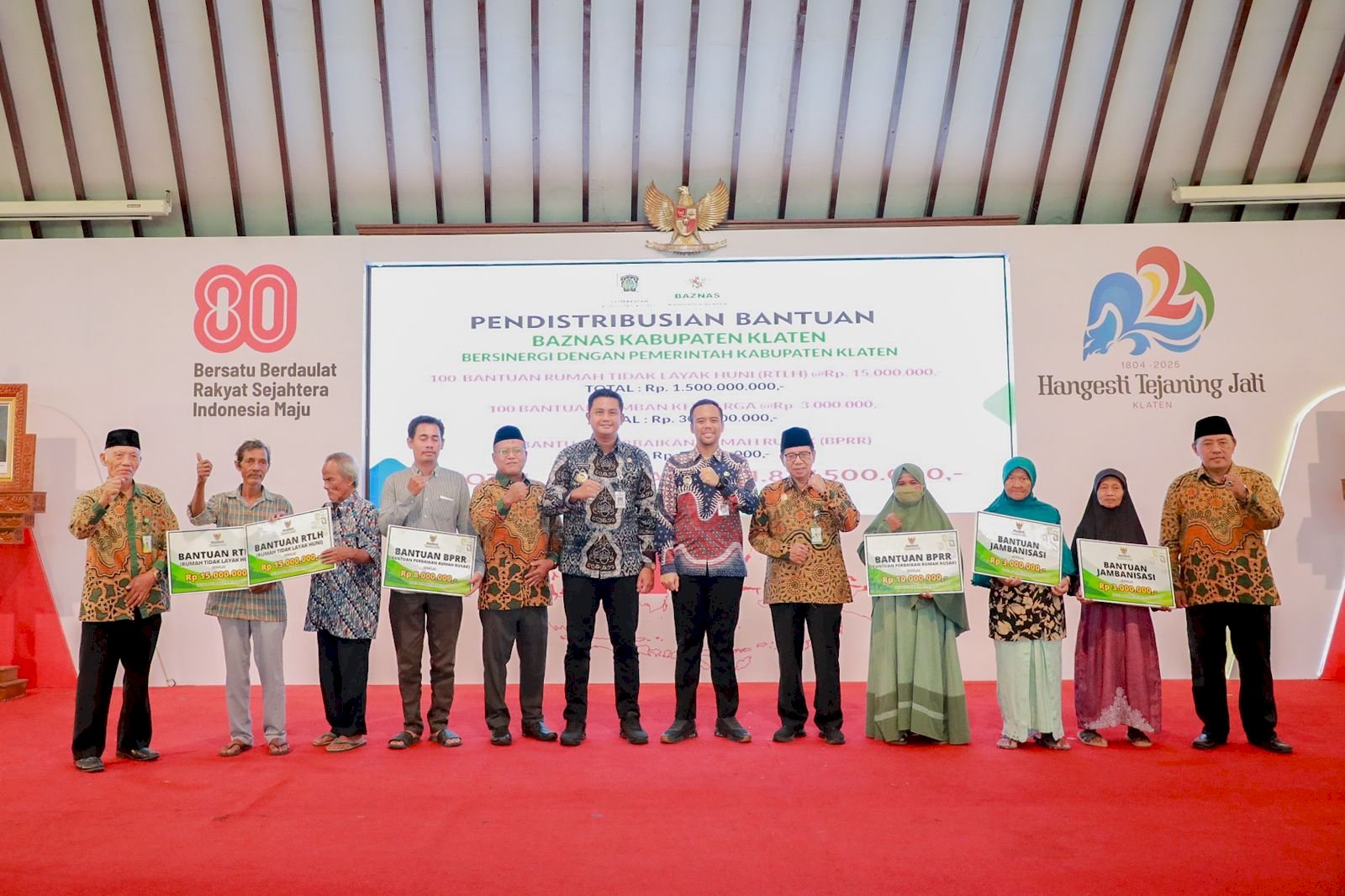 Pemkab Klaten dan Baznas Salurkan Bantuan RTLH, BPRR, dan Jambanisasi Tahun 2025