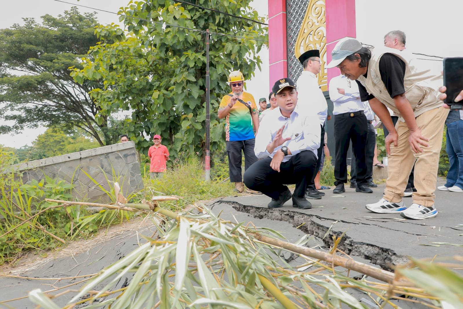 Bupati Klaten Tinjau Jembatan Gempol 4 yang Ambrol di Perbatasan Gantiwarno–Gunungkidul