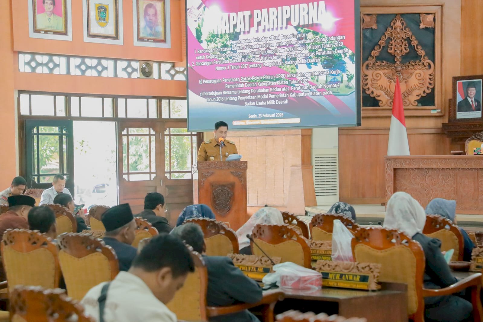 Bupati Klaten Hadiri Rapat Paripurna DPRD, Bahas Dua Raperda dan Setujui Pokok-Pokok Pikiran RKPD 2027
