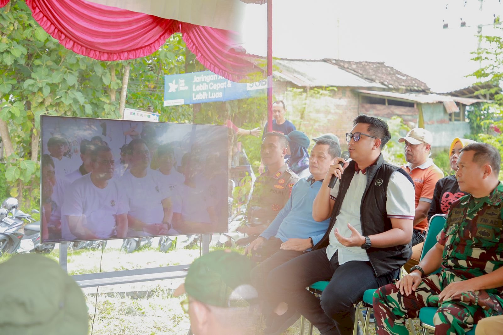 Bupati Klaten Pimpin Aksi Bersih Sampah Serentak di Rowo Jombor