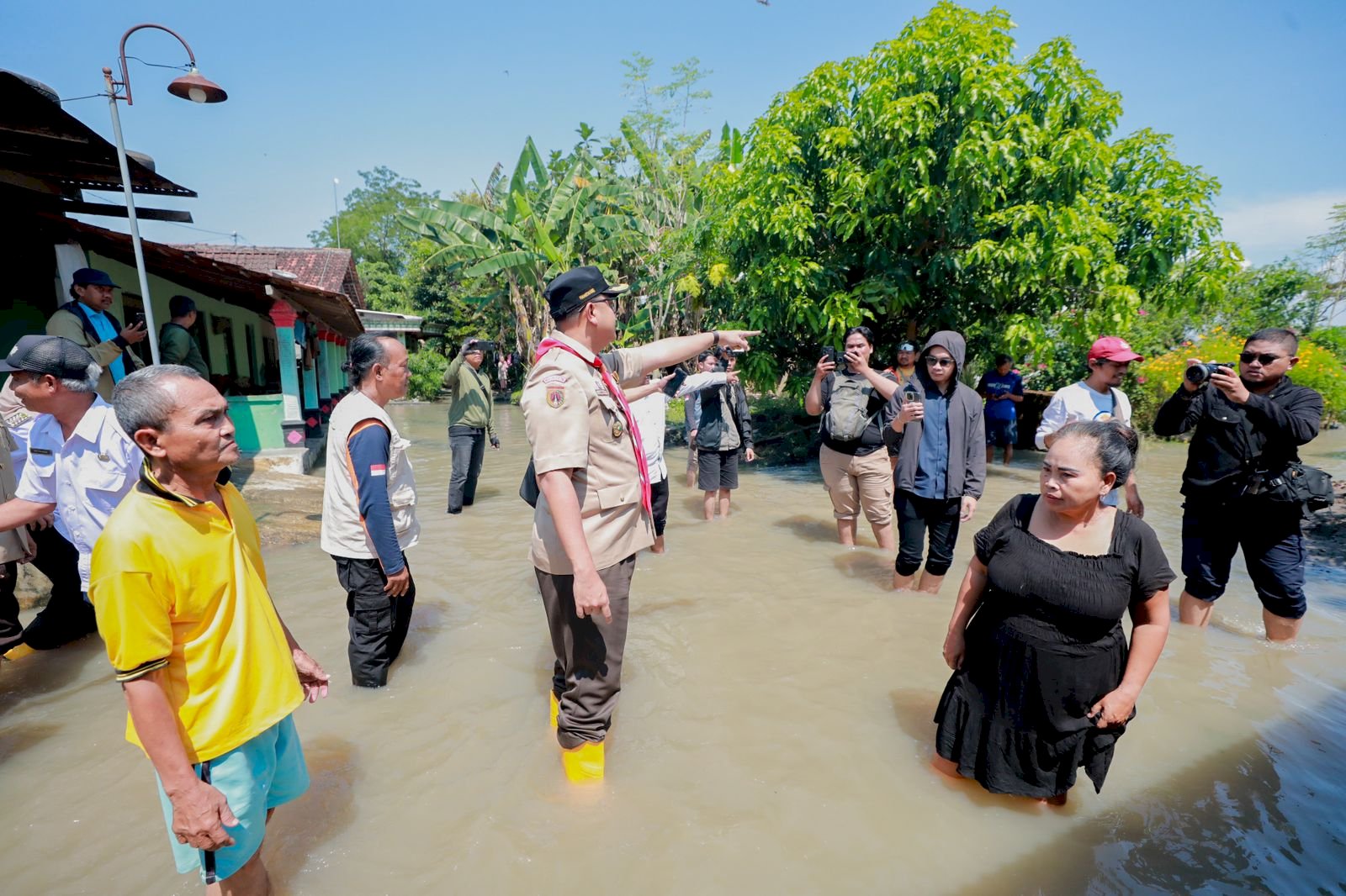 Bupati Klaten Tinjau Lokasi Bencana, Pastikan Penanganan Cepat & Bantuan Segera Tersalurkan