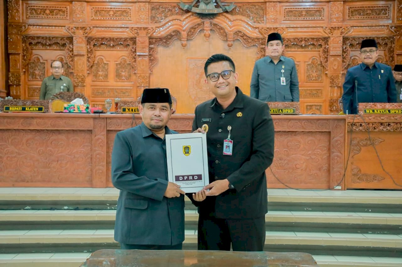 Bupati Klaten Hadiri Rapat Paripurna DPRD Bahas LKPJ Tahun 2025
