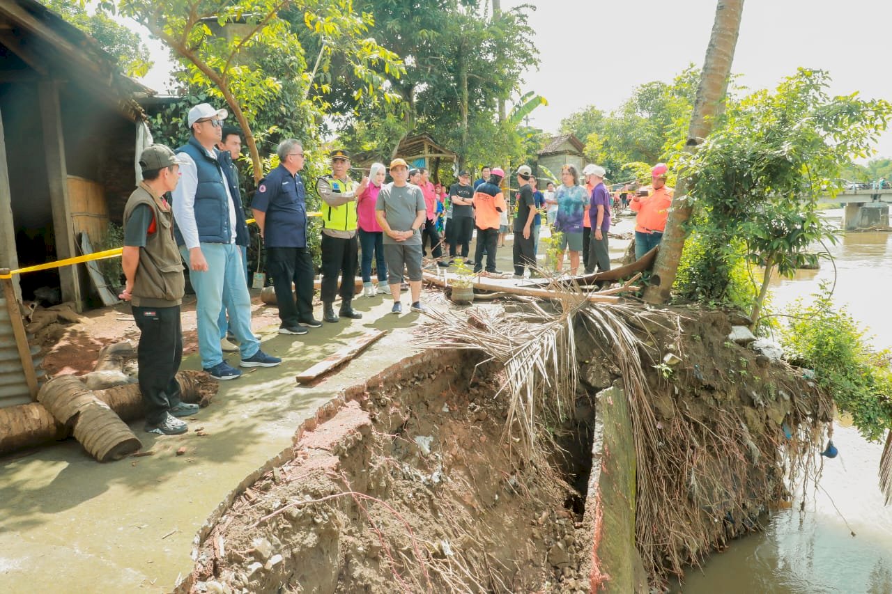 Bupati Klaten Tinjau Dampak Erosi Sungai di Sejumlah Titik