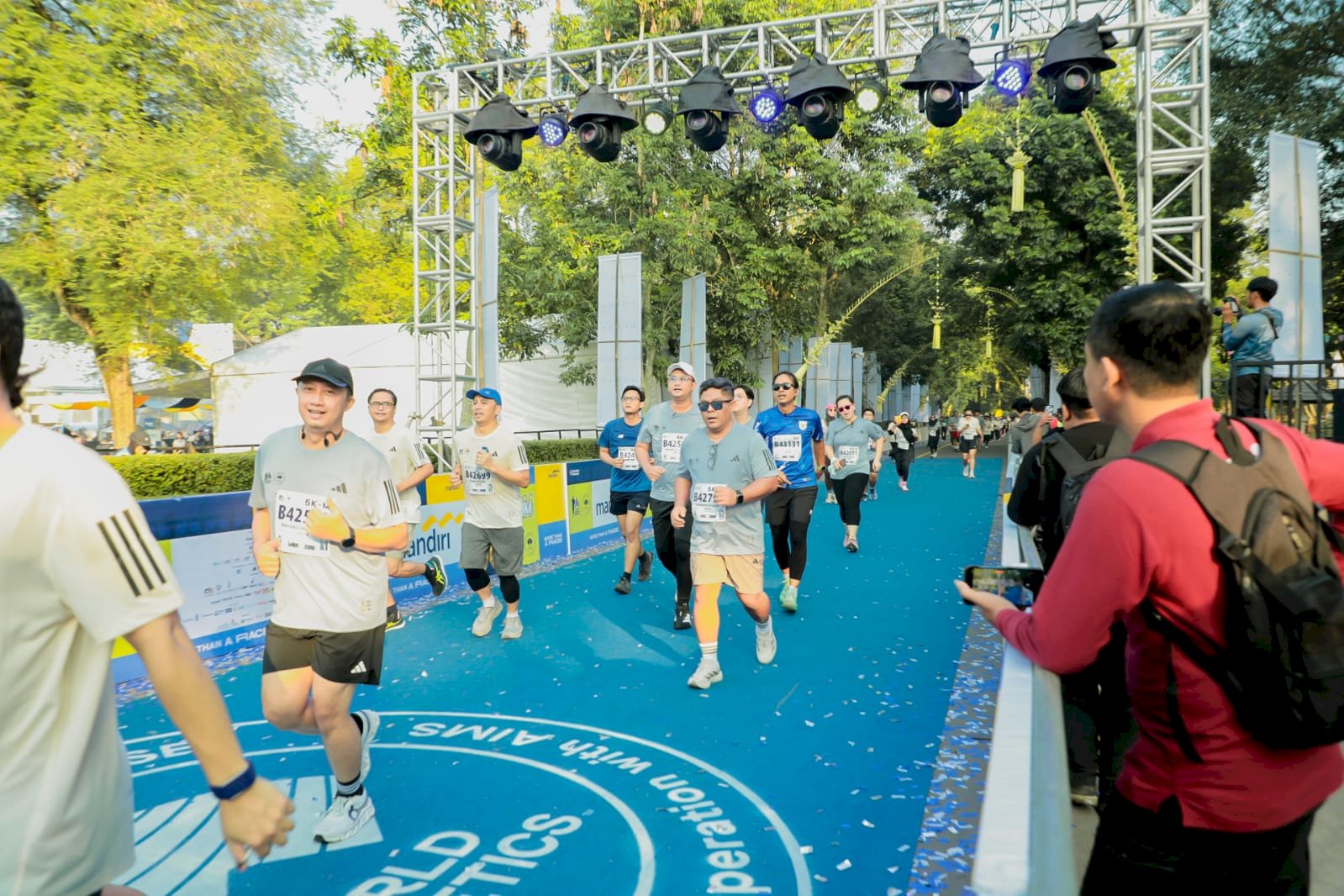 Bupati dan Ketua TP PKK Kabupaten Klaten Ambil Bagian dalam Event Mandiri Jogja Marathon