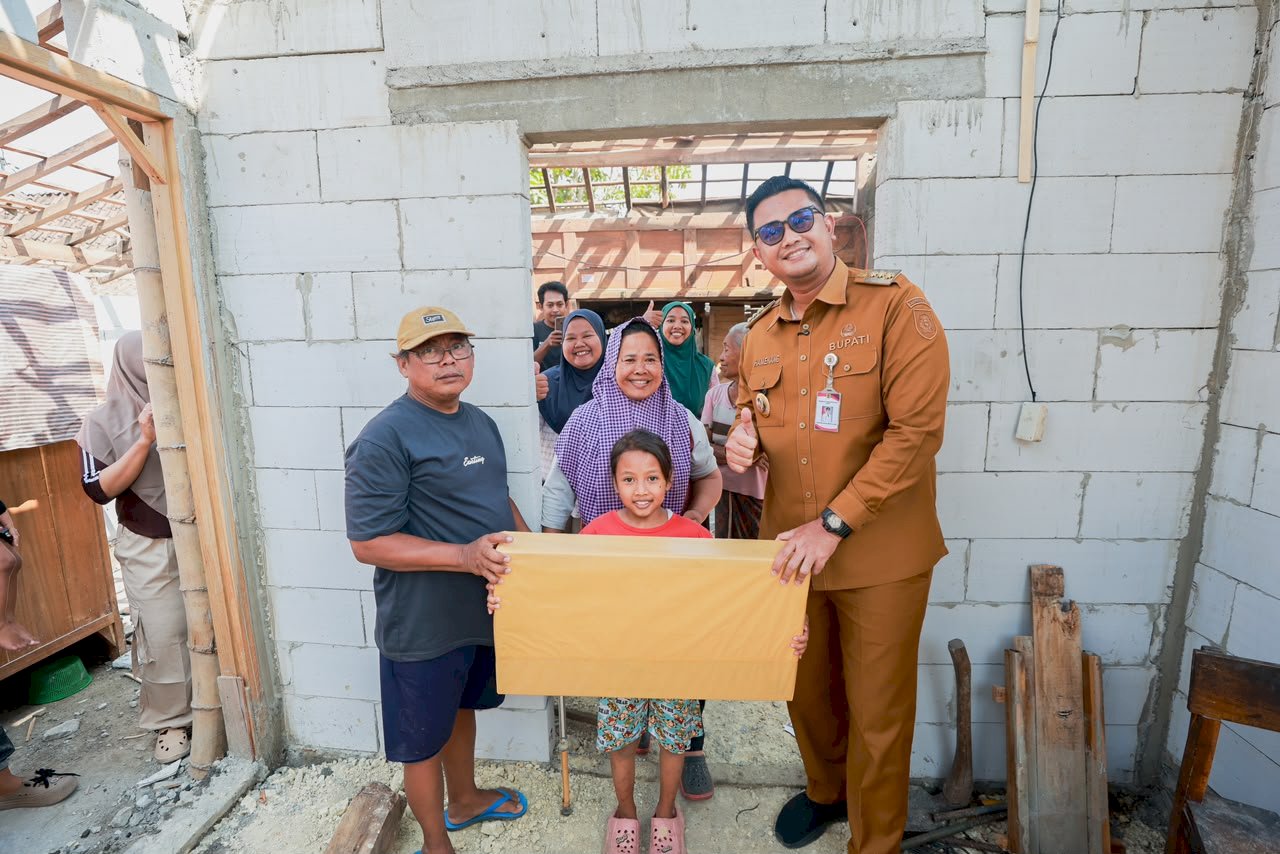 Bupati Klaten Tinjau Pembangunan RTLH di Desa Sajen, Pastikan Program Tepat Sasaran