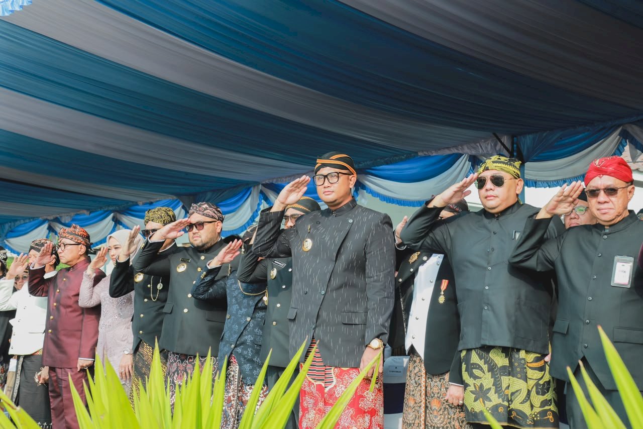 Bupati Klaten Hadiri Upacara HUT ke-81 Provinsi Jawa Tengah di Boyolali