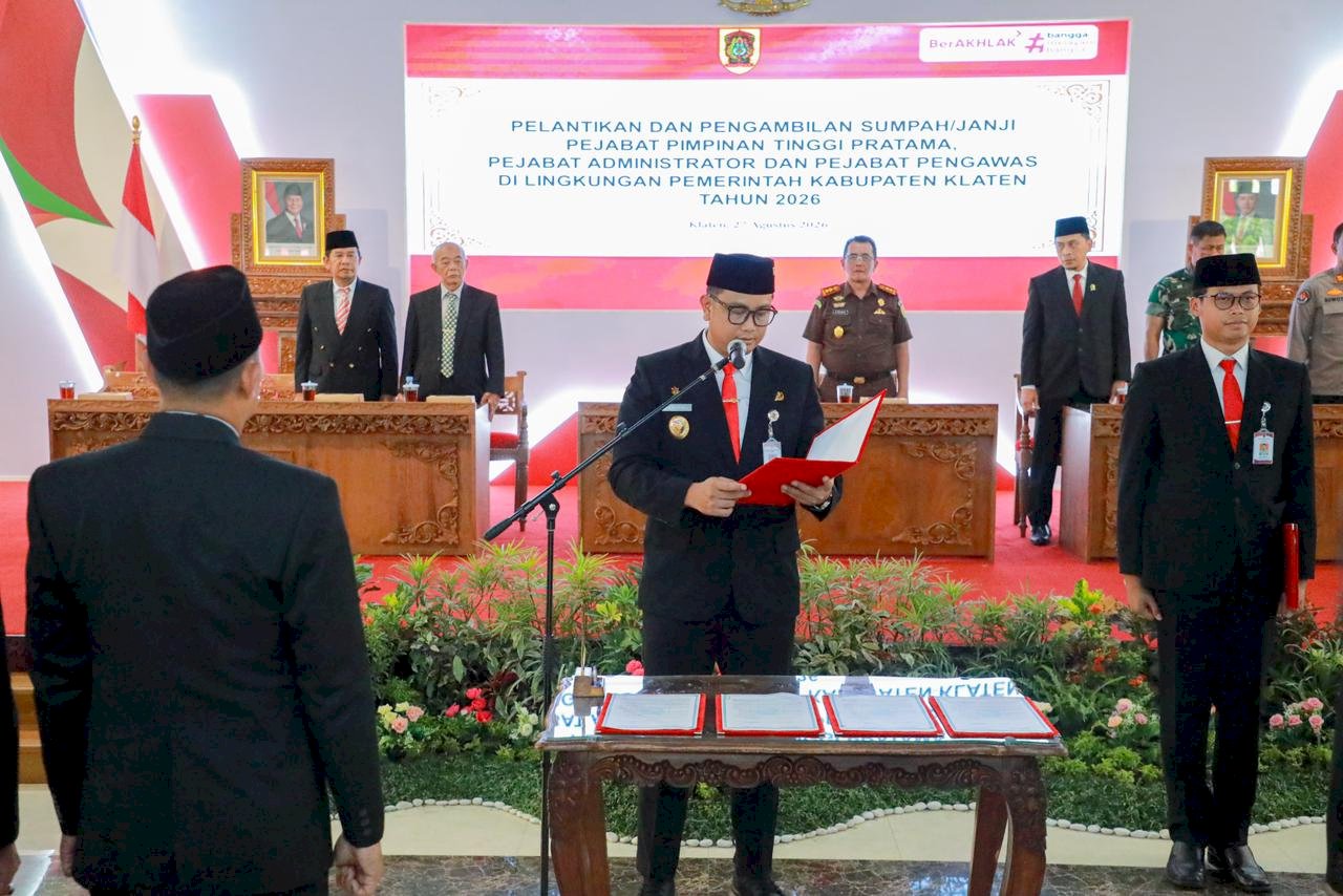 Lantik Pejabat Pimpinan Tinggi hingga Pengawas, Bupati Klaten Tekankan Integritas dan Kinerja Nyata