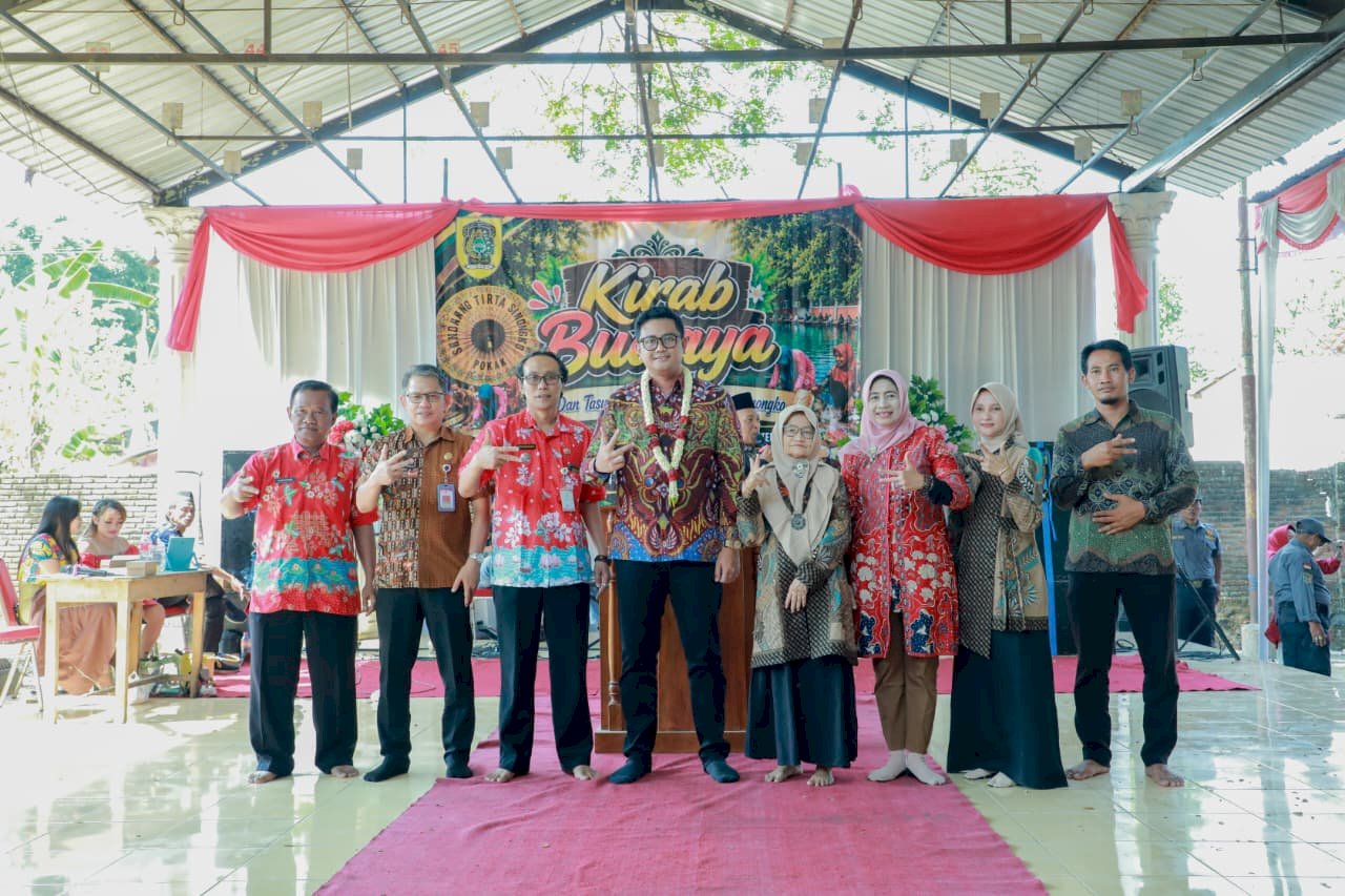 Bersih Sendang Sinongko, Bupati Klaten Ajak Warga Gotong Royong Pulihkan Debit Air Sendang