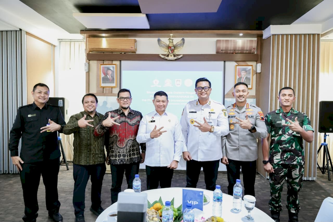 Lemhannas RI Kunjungi PLTS PT Tirta Investama Klaten, Bupati Dorong Pengembangan Energi Baru Terbarukan